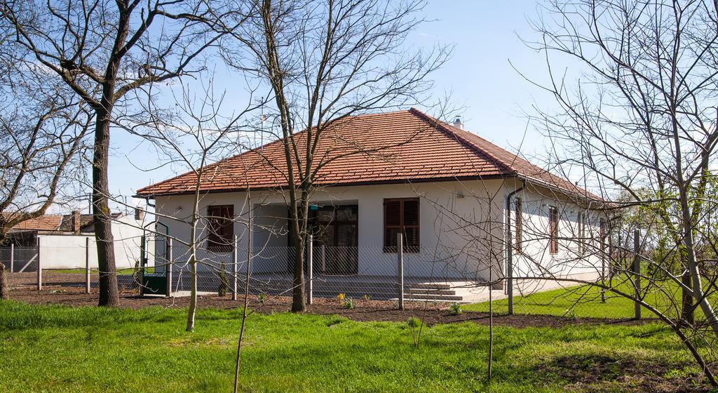 Kakasszeki Vendeghaz Hotel Székkutas Exterior foto