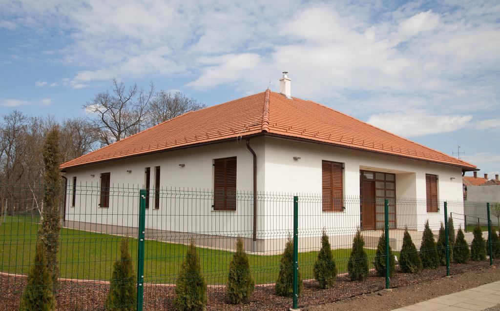 Kakasszeki Vendeghaz Hotel Székkutas Exterior foto